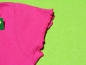 Preview: T-Shirt Gr. 80/86 NKD pink mit Wellensaum einfarbig