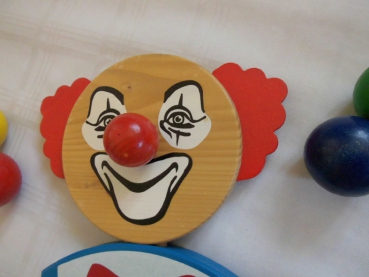 Holzkugelbahn Clown Jako-o mit 4 großen Holzkugeln