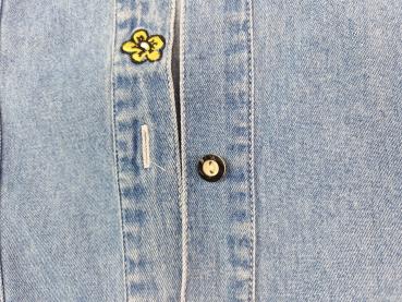 Jeansbluse mit Blumenverzierung Gr. 110 Kids Outfit kurzarm