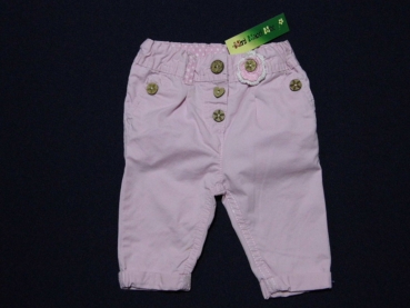 schicke Jeans Gr. 62 mit Häkelblume und Holzknöpfen rosa