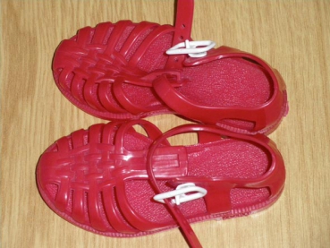 Badeschuhe Gr. 22 in rot und blau