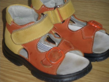 Sandale Gr. 20 Deichmann orange