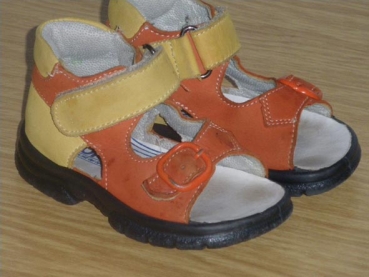 Sandale Gr. 20 Deichmann orange