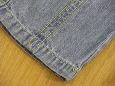 Jeans Gr. 80/86 Topolino hellblau mit Blümchen