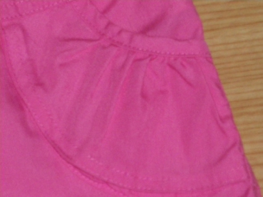 Sommerhose Gr. 68 pink mit Blumen