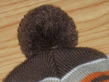 Strickmütze KU 43/45 braun mit Ohren und Bindeband