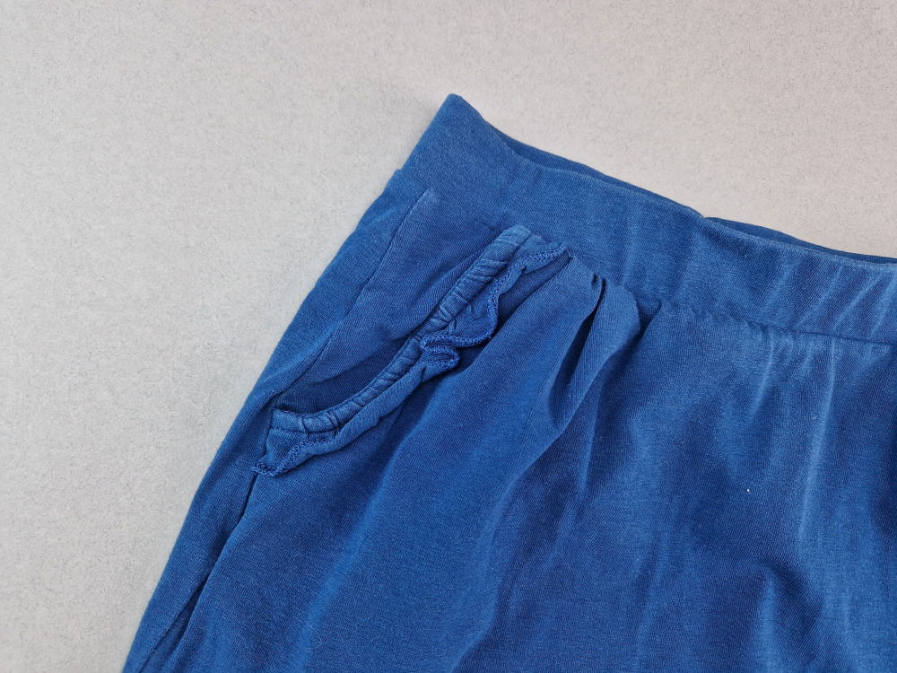 Haremshose Gr. 86 dunkelblau mit Taschen, Rüschen und Herzen