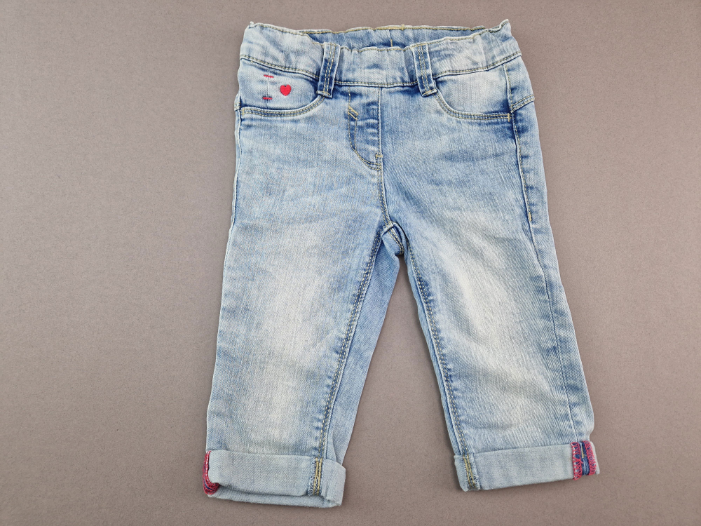 ¾ Jeanshose Gr. 104 s.Oliver hellblau Herzchen