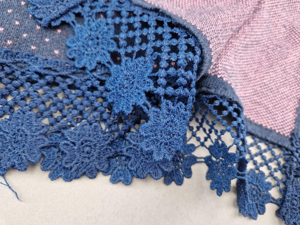 kuschelweicher Poncho Gr. 98 Topolino dunkelblau/flieder Strick