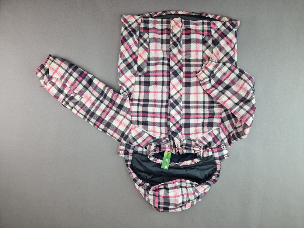 Winteranorak Gr. 122 rosa/grau/weiß kariert mit Kaputze