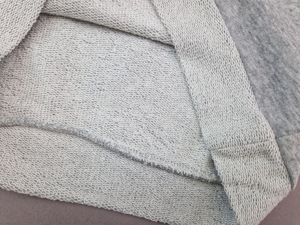 Sweatshirt Gr. 134 Benetton grau gestrickt – 16