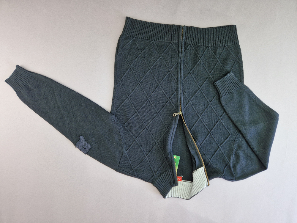schicke Strickjacke Gr. 152 s.Oliver schwarz Anzug