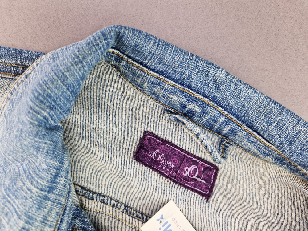 Jeansweste Gr. 158 s.Oliver hellblau mit Nieten