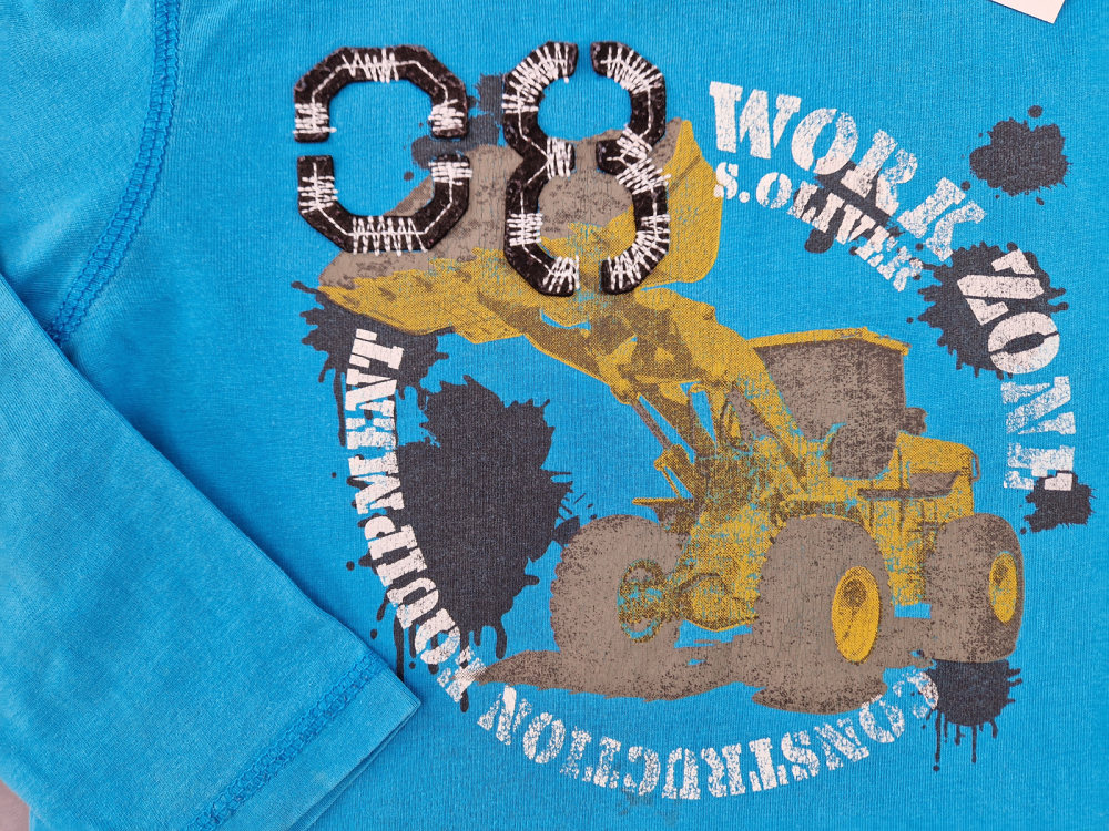 Langarmshirt Gr. 122 s.Oliver hellblau mit Bagger