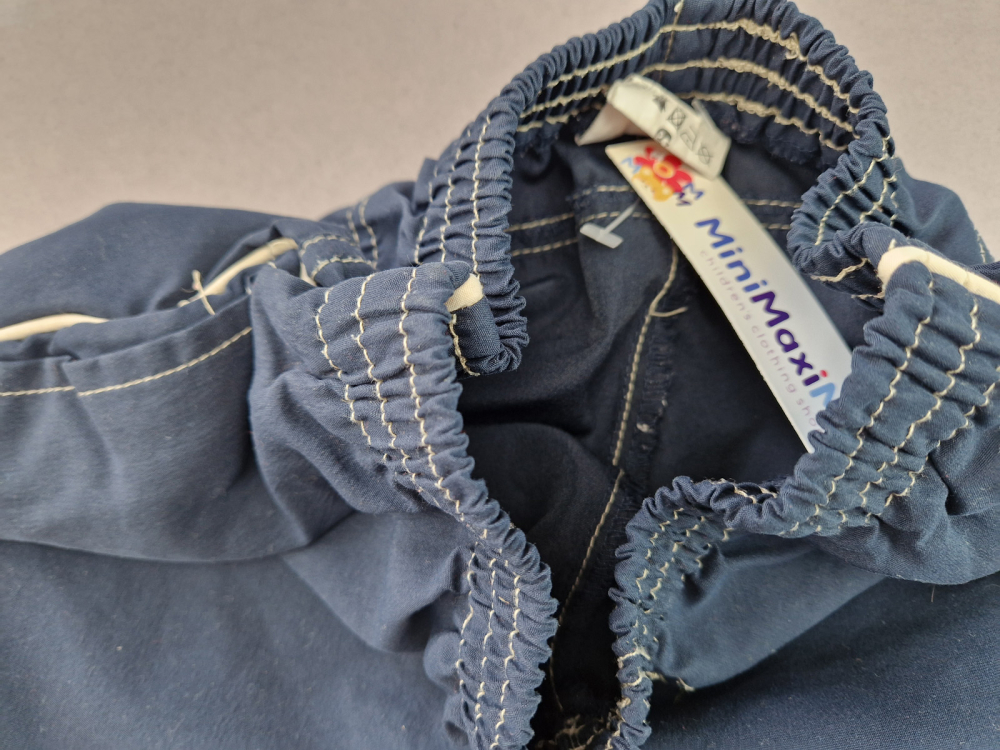 leichte Sommershorts Gr. 122 dunkelblau mit Gummibund