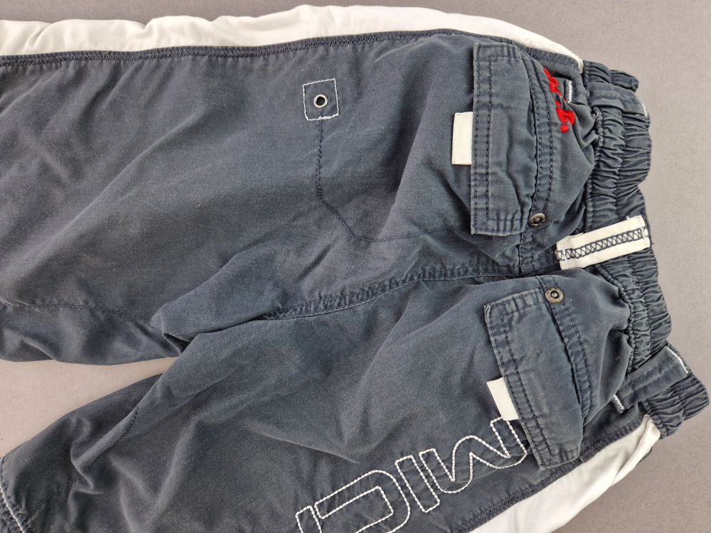 Sommershort Gr. 122 C&A Disney grau/weiß Gummibund