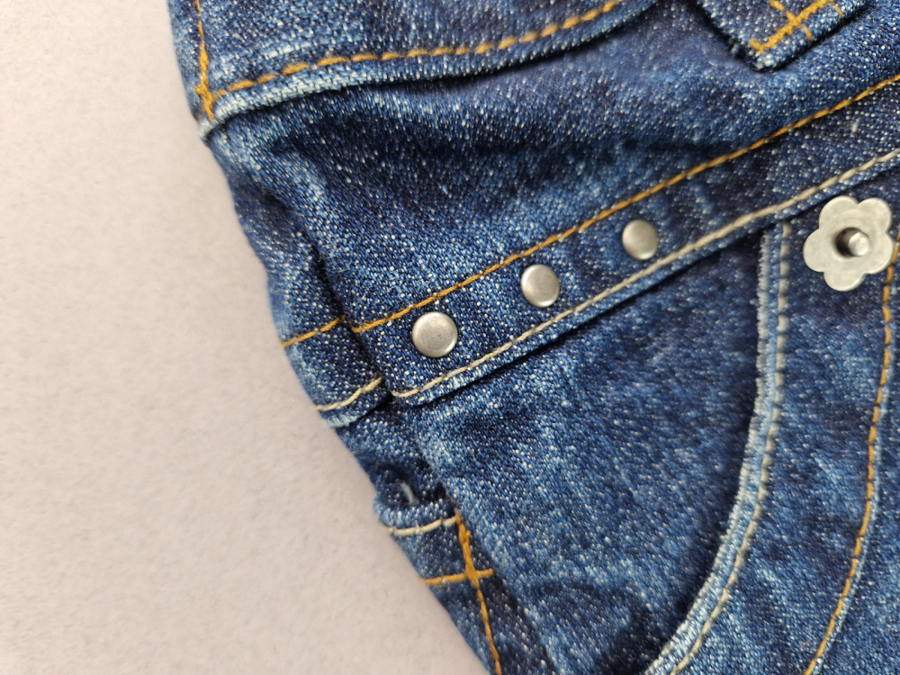 Jeanshose Gr. 122 Tik Tak dunkelblau lang mit Stickerei