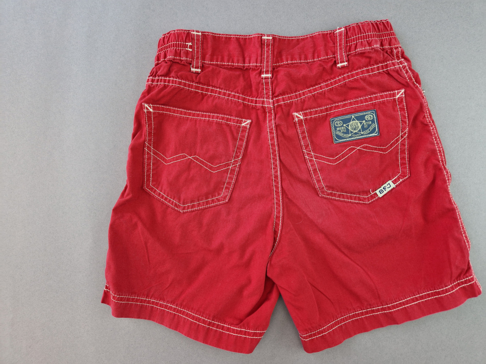 Outdoorhose Gr. 128 Benetton dunkelrot kurz