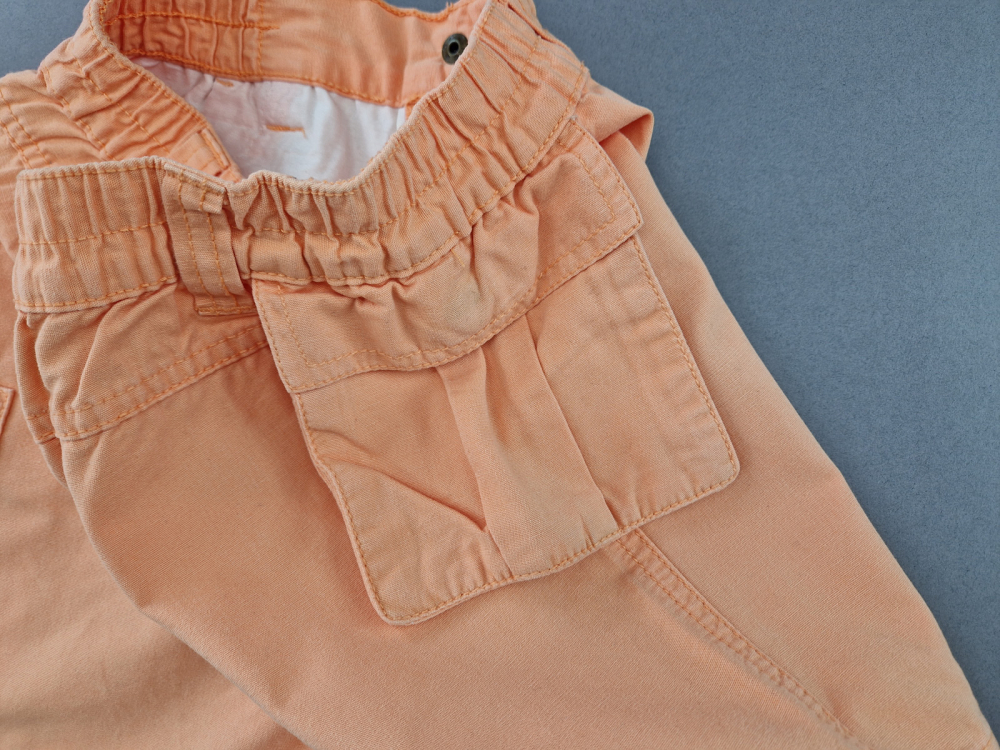 kurze Jeans Gr. 128 Aldi orange mit vielen Taschen