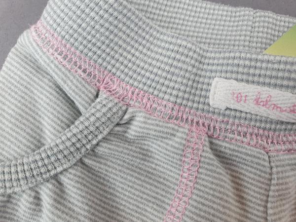 süße Ringelhose Gr. 62 grau mit rosa Nähten