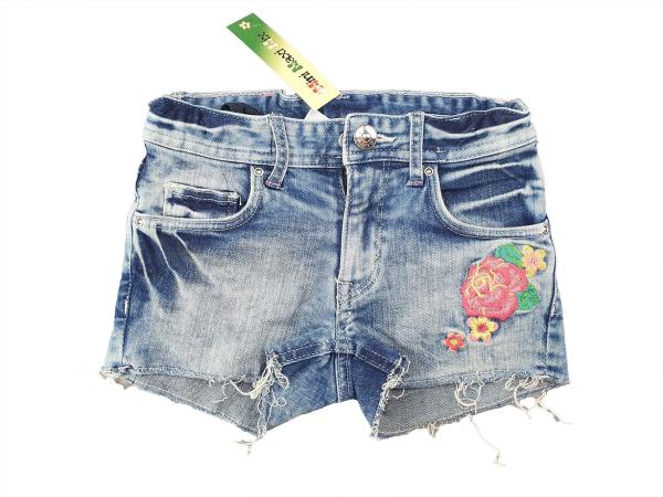 kurze Jeans Gr. 116 H&M verschwaschen, Fransen, bunte Stickblumen