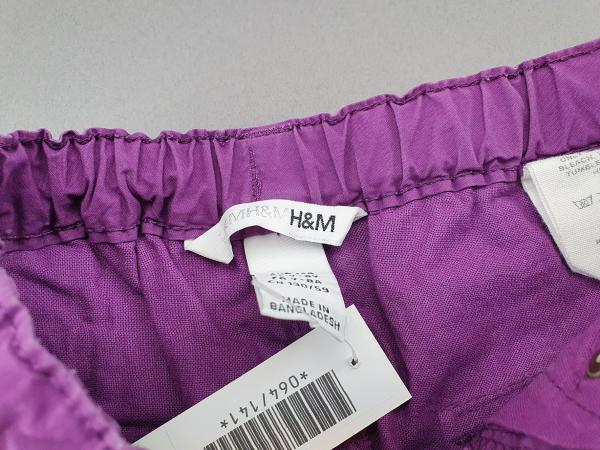 kurze Hose Gr. 128 H&M lila mit Herzknöpfen