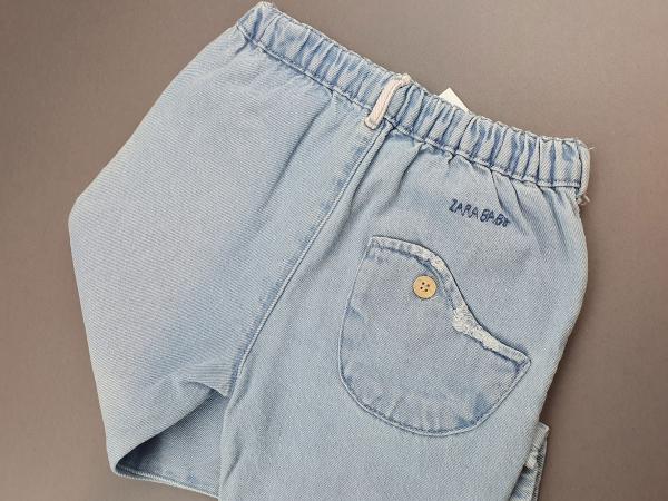 Jeanshose Gr. 98 Zara hellblau mit Rüschen