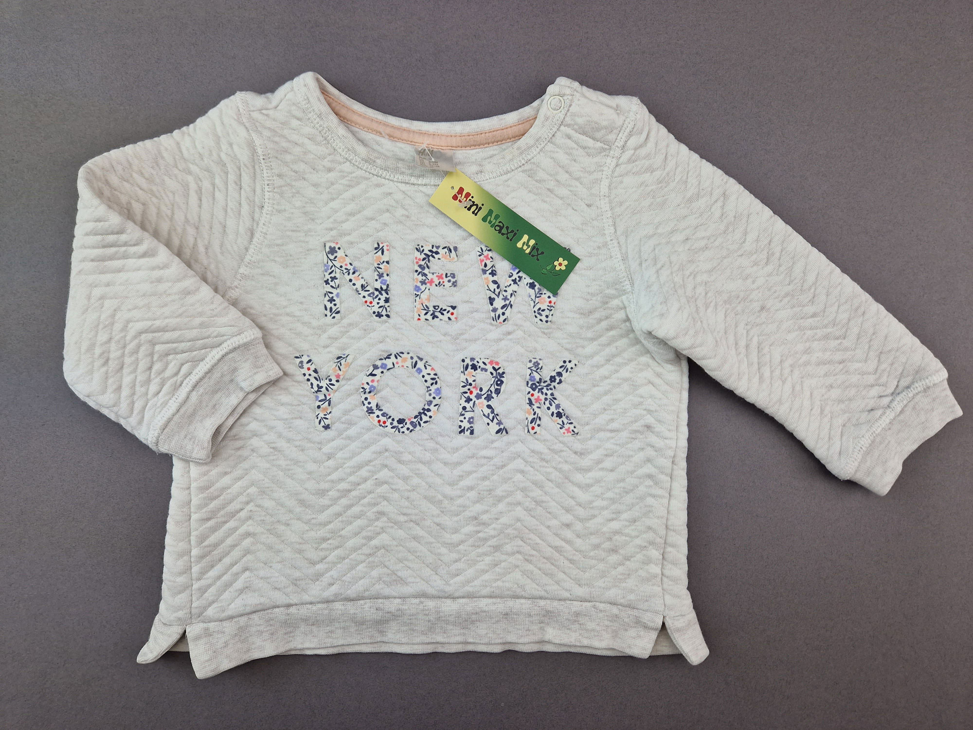 wattiertes Langarmshirt Gr. 74 H&M weiß/altrosa New York