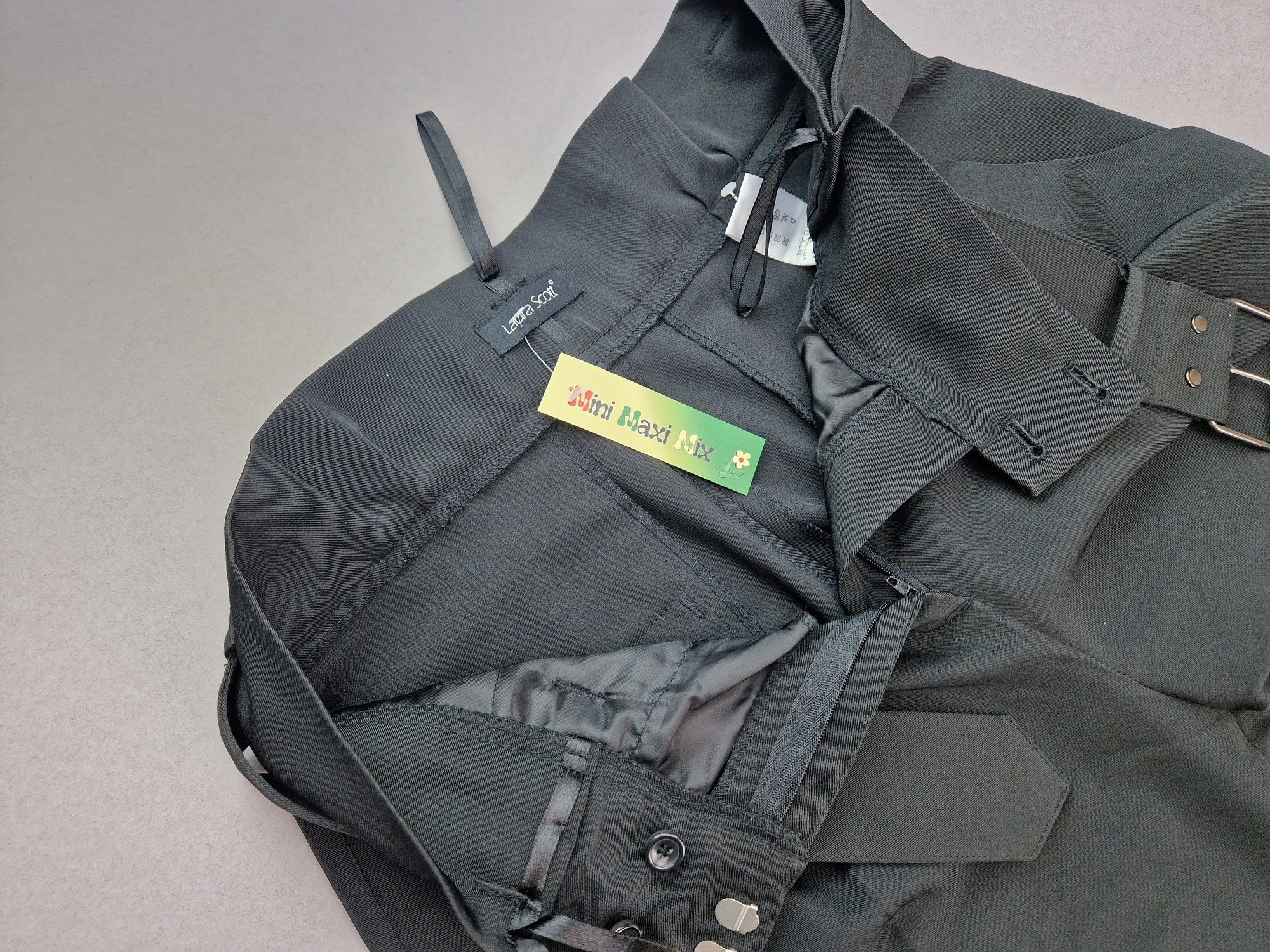 Businesshose Gr. 36/38 laura scott SCHWARZ mit Gürtel und Bügelfalte