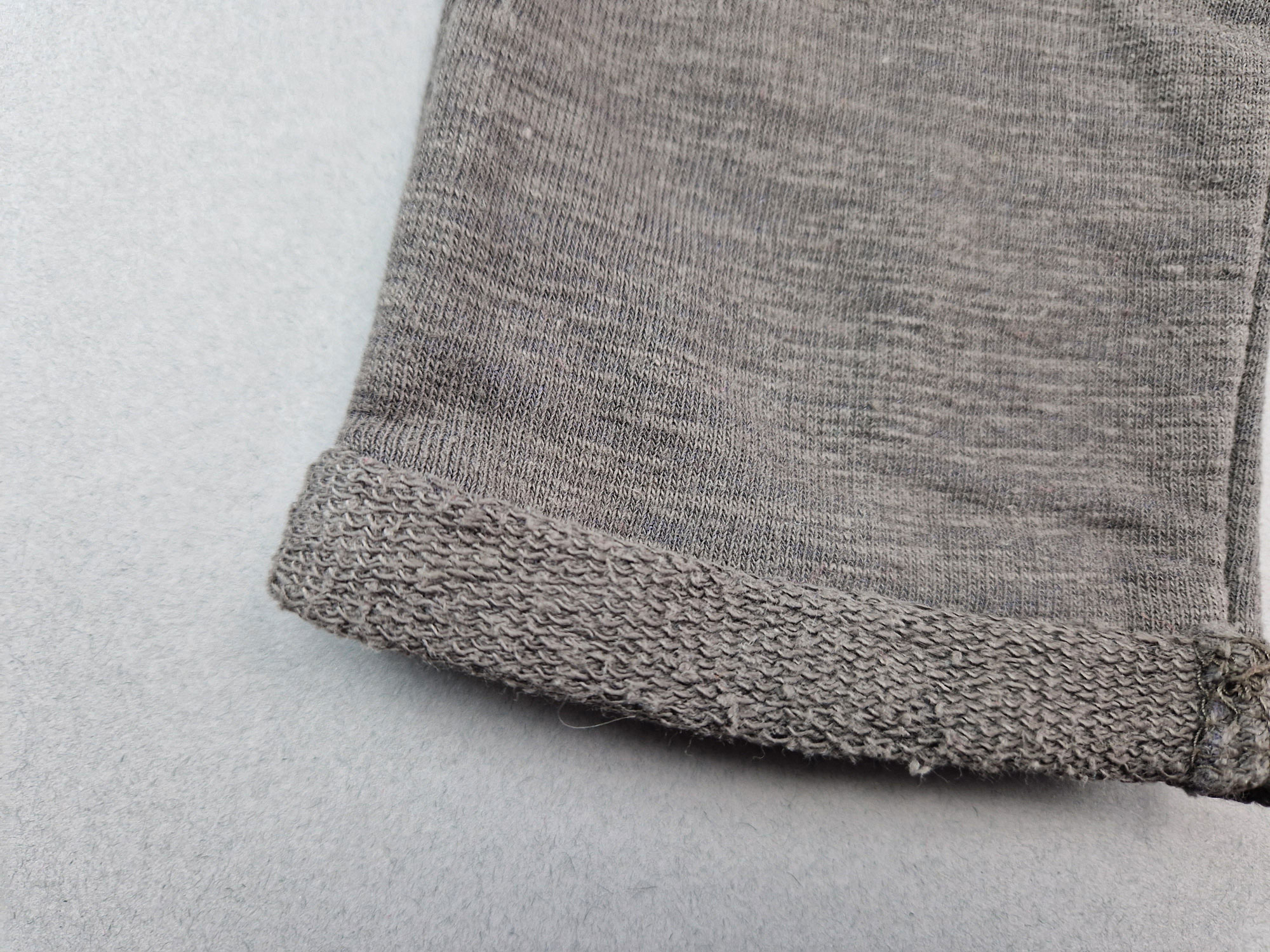 schicke Sweathose Gr. 86/92 Zara dunkelbraun mit Taschen und Kordelzug