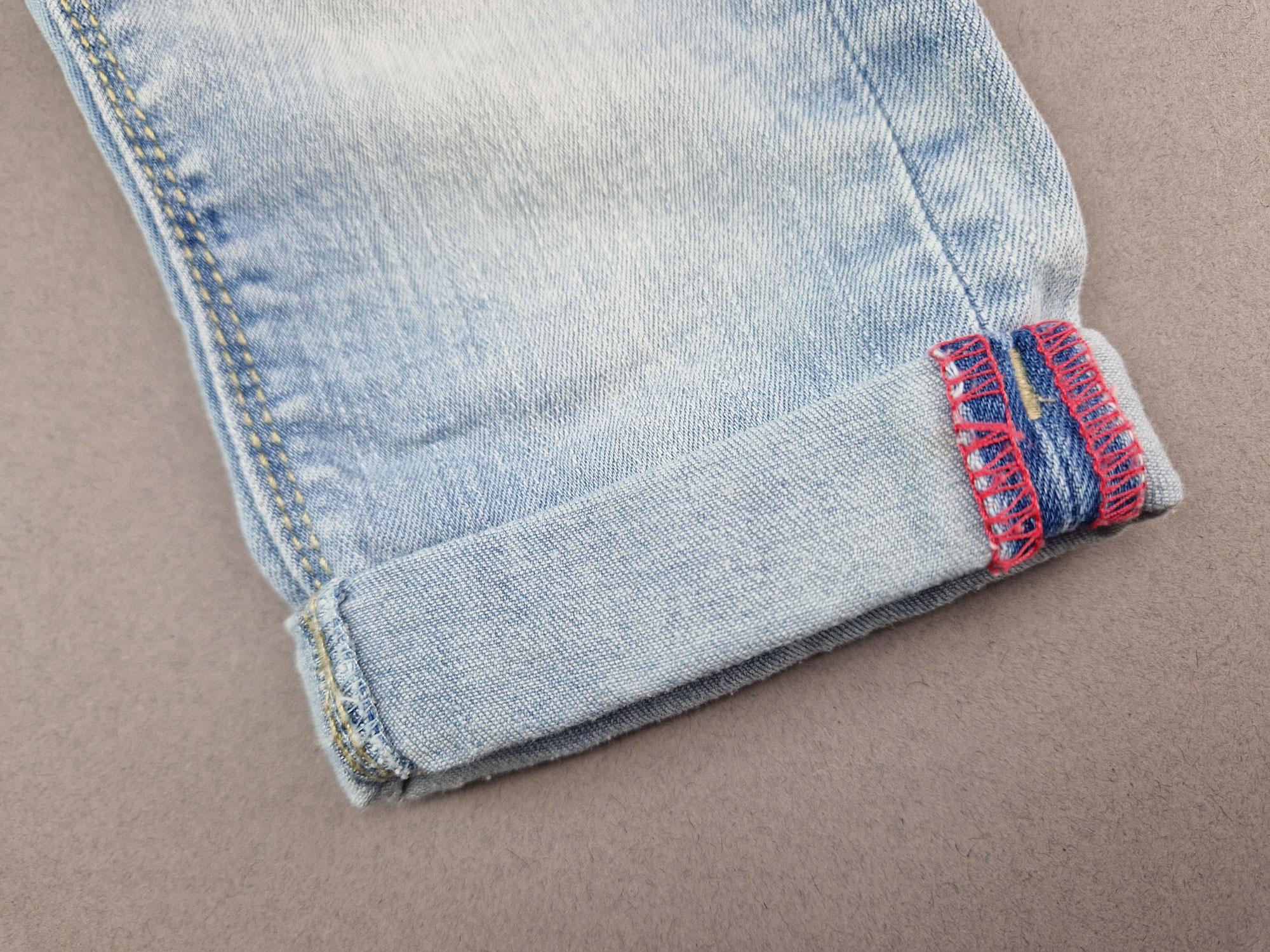 ¾ Jeanshose Gr. 104 s.Oliver hellblau Herzchen