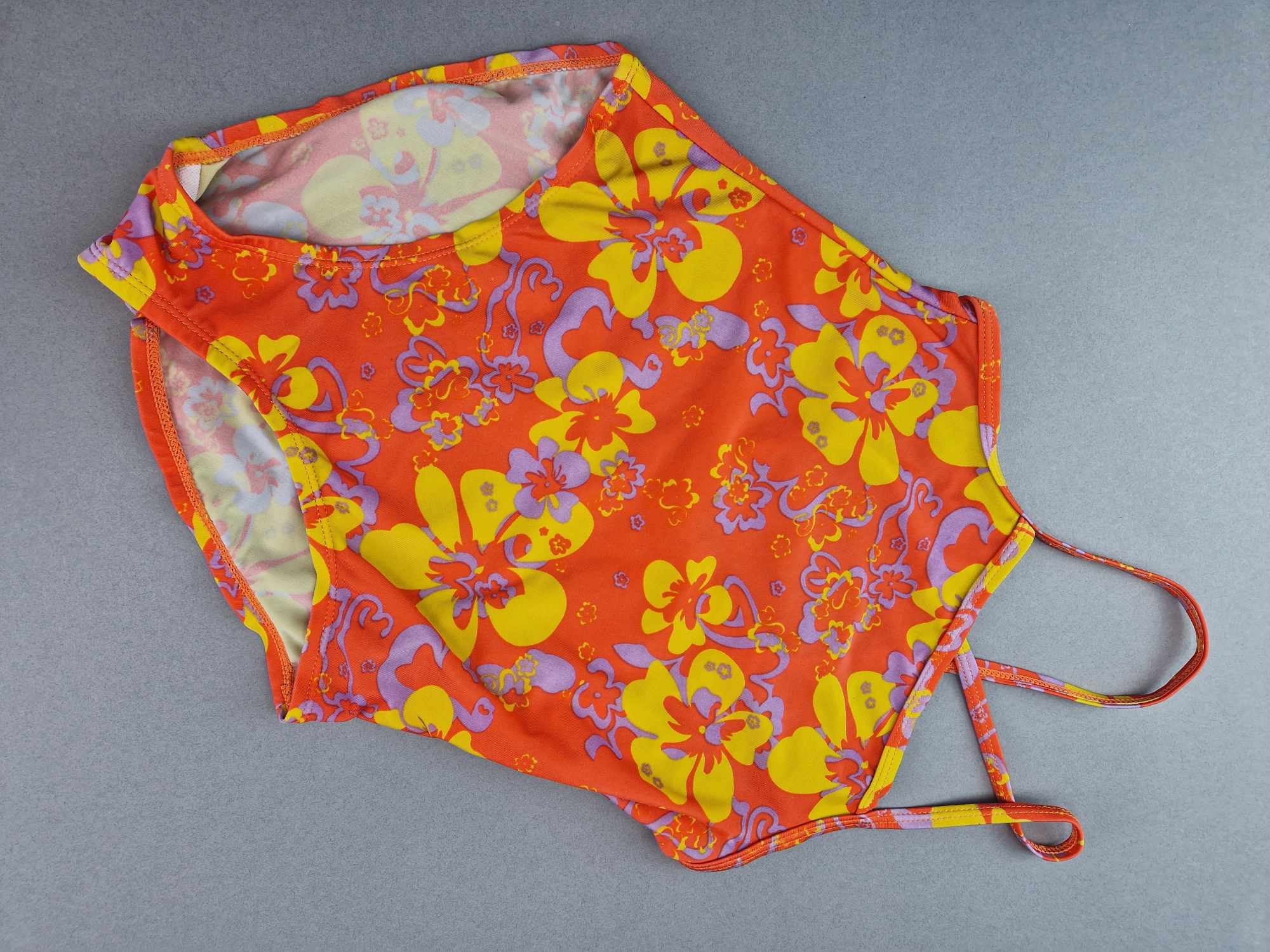 Badeanzug Gr. 128/134 orange mit gelben/flieder Blumen