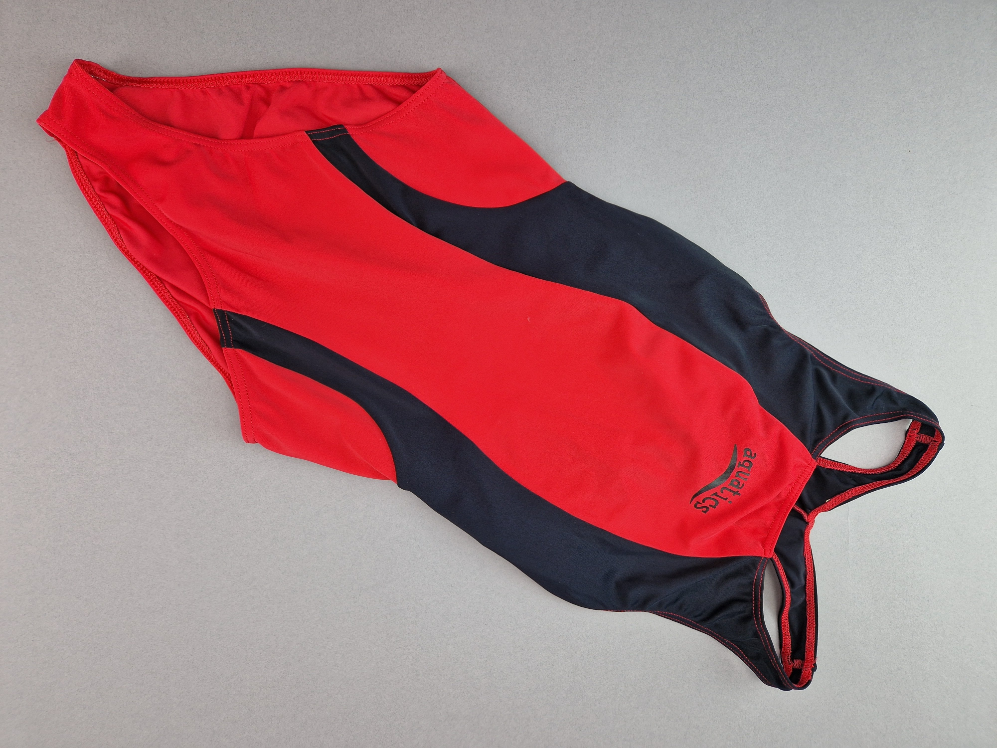 Badeanzug Gr. 164/170 rot/schwarz