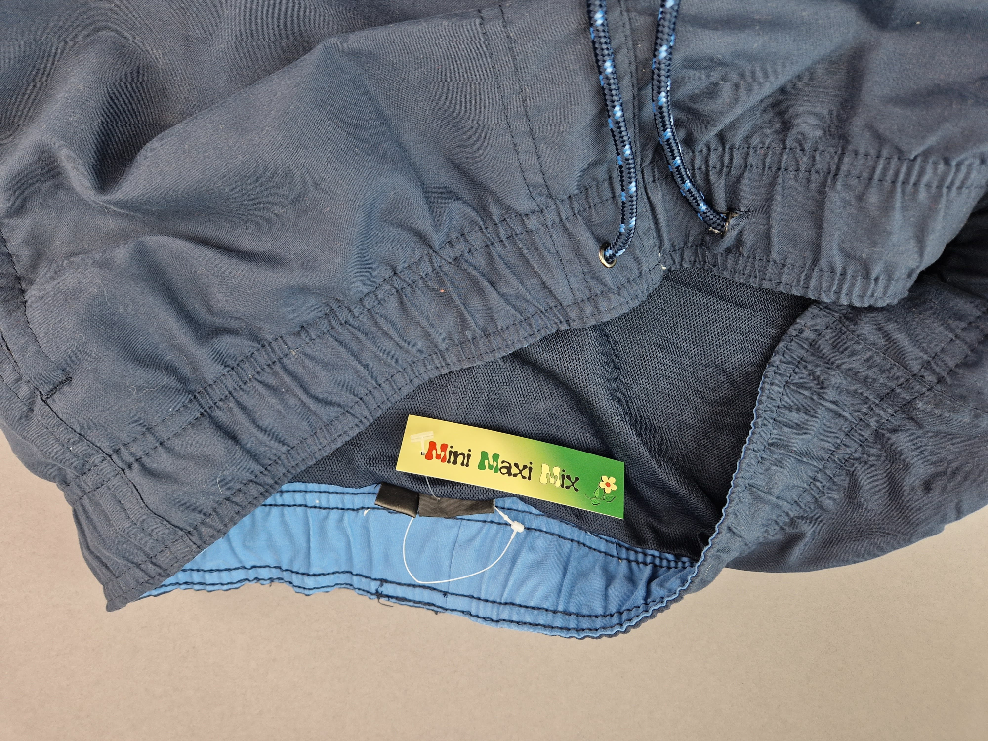 Badeshort Gr. 50/52 dunkelblau mit Kordelzug