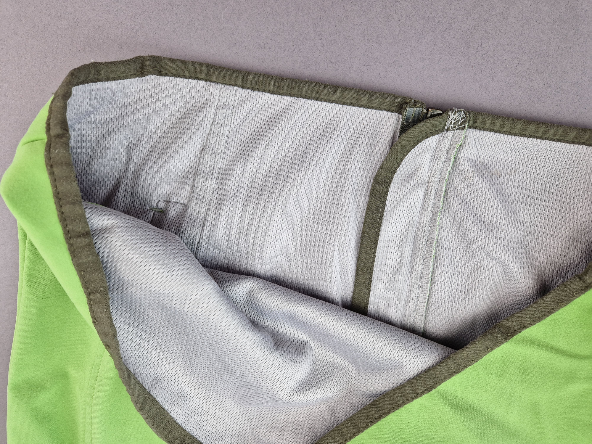 Softshelljacke Gr. 134 me°ru'  grün/grau mit Kaputze