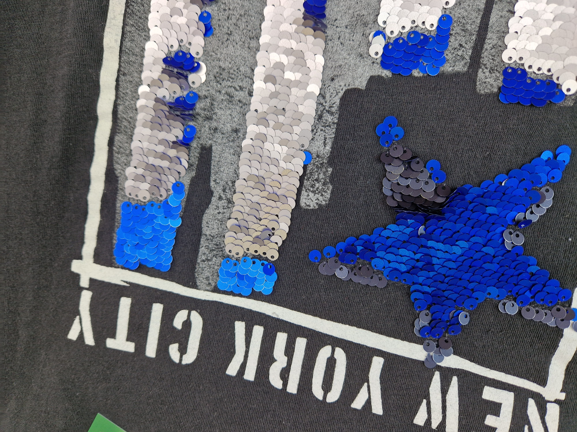 Langarmshirt Gr. 134/140 Zara dunkelgrau New York City Pailletten