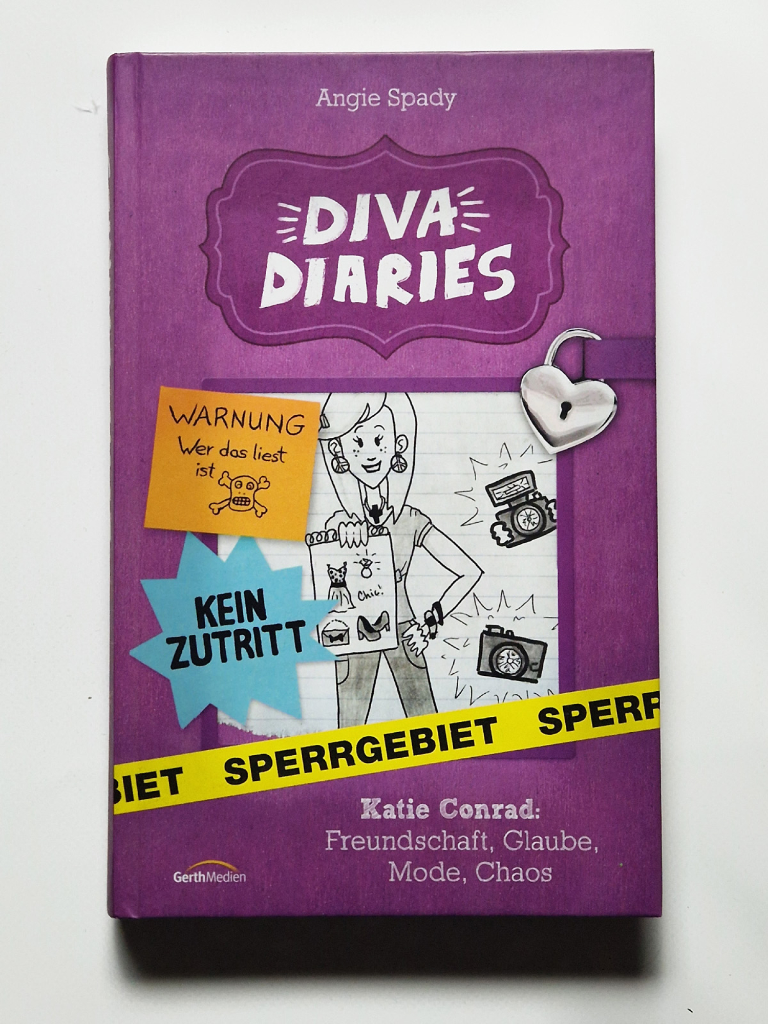 Vida Diaries – Angie Spady – Freundschaft, Glaube, Mode, Chaos