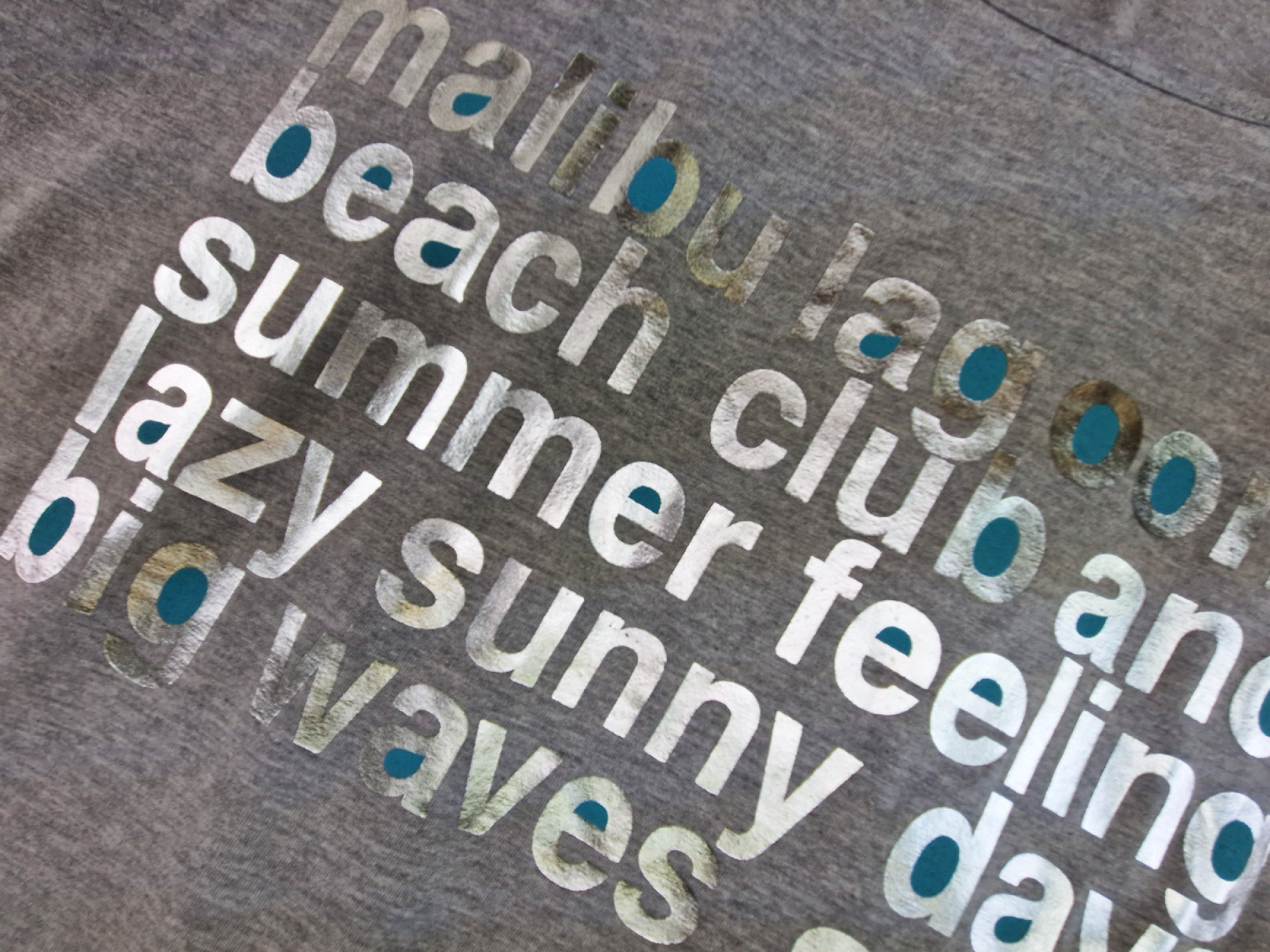 raffiniertes T-Shirt Gr. 52 hellgrau mit Glitzerschrift Doppellagenlook