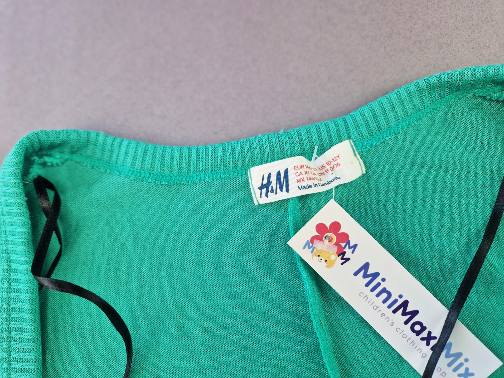 Bolerojäckchen Gr. 146/152 H&M grün halbarm