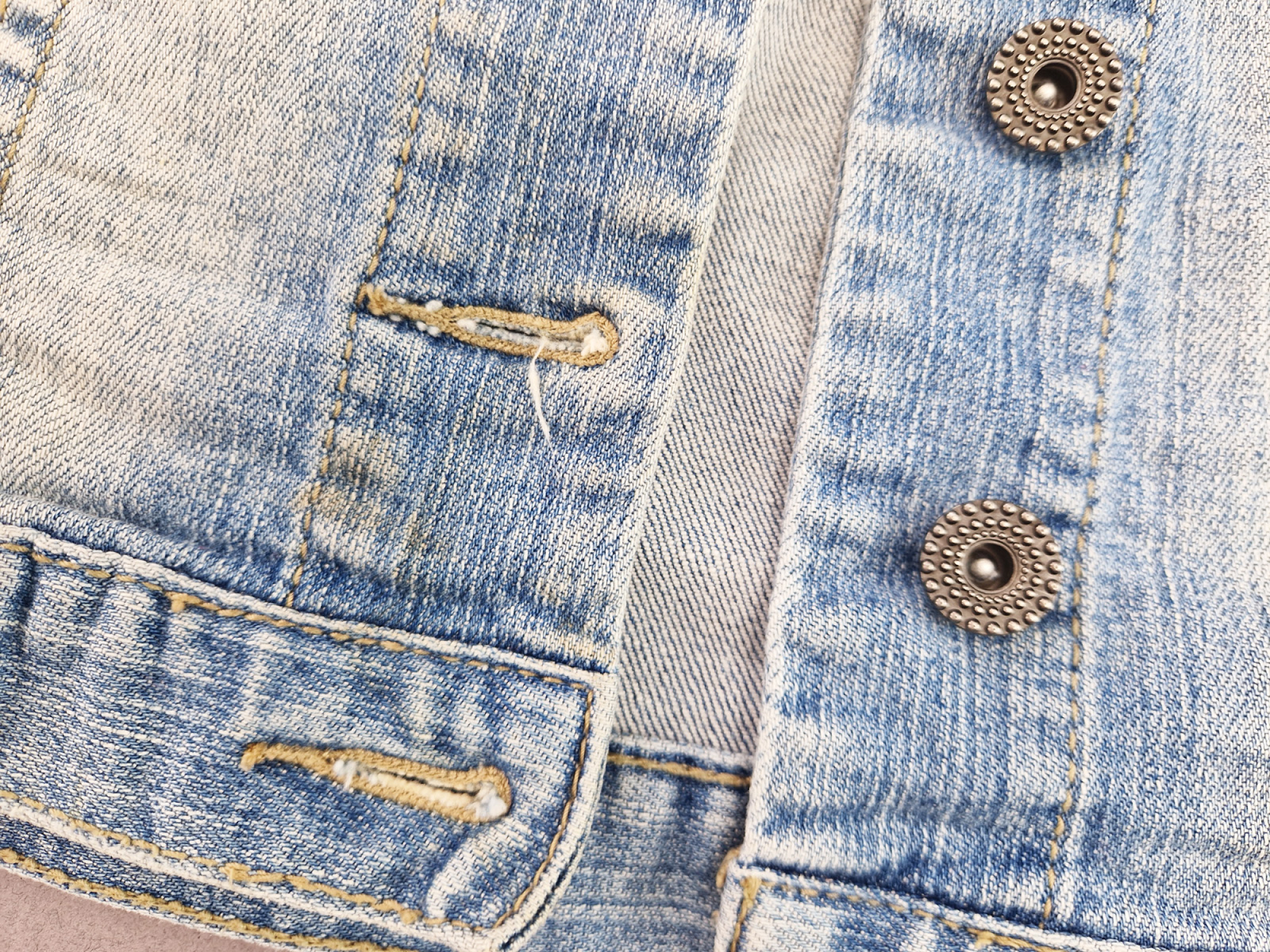 Jeansweste Gr. 158 s.Oliver hellblau mit Nieten