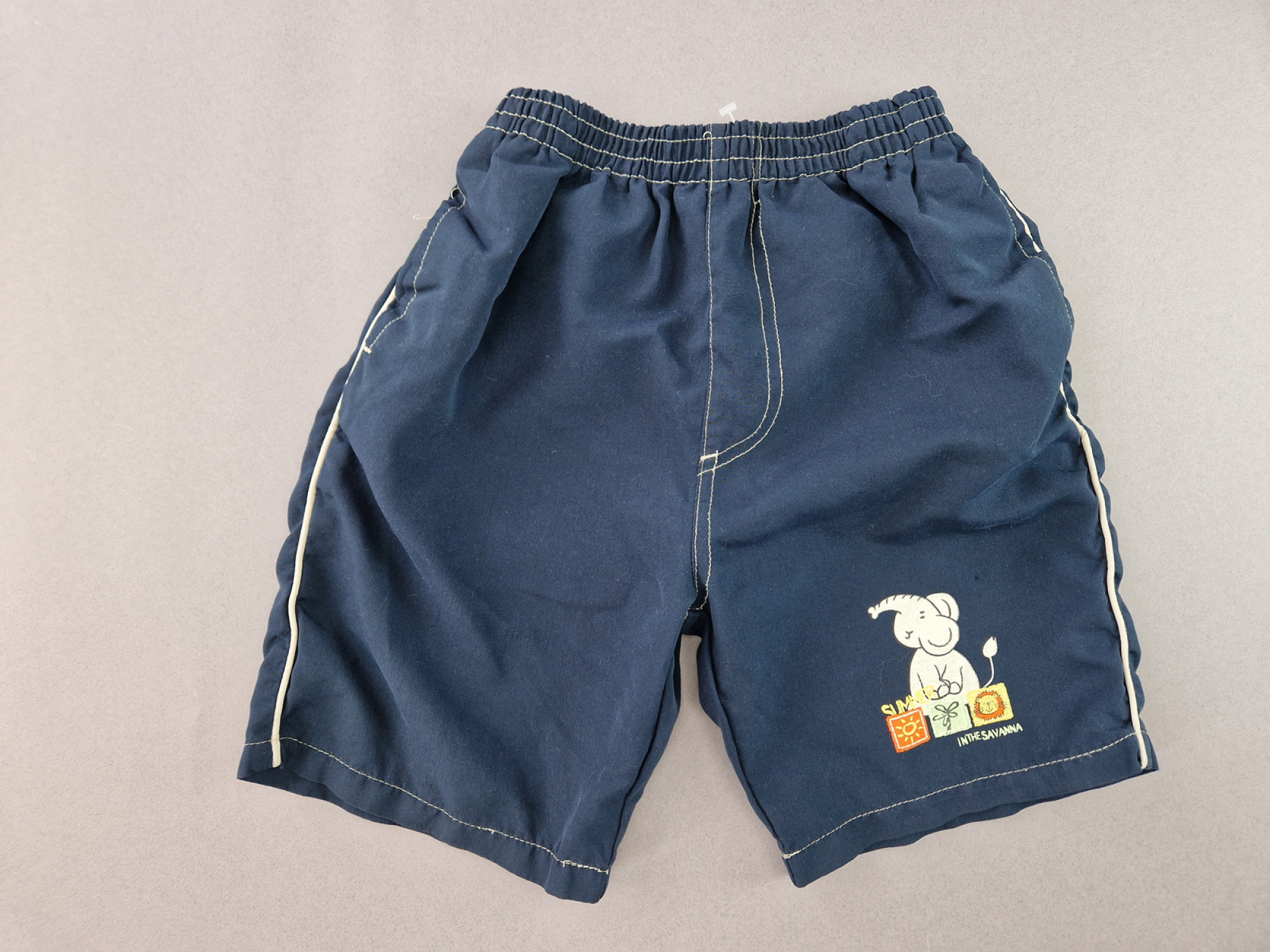 leichte Sommershorts Gr. 122 dunkelblau mit Gummibund
