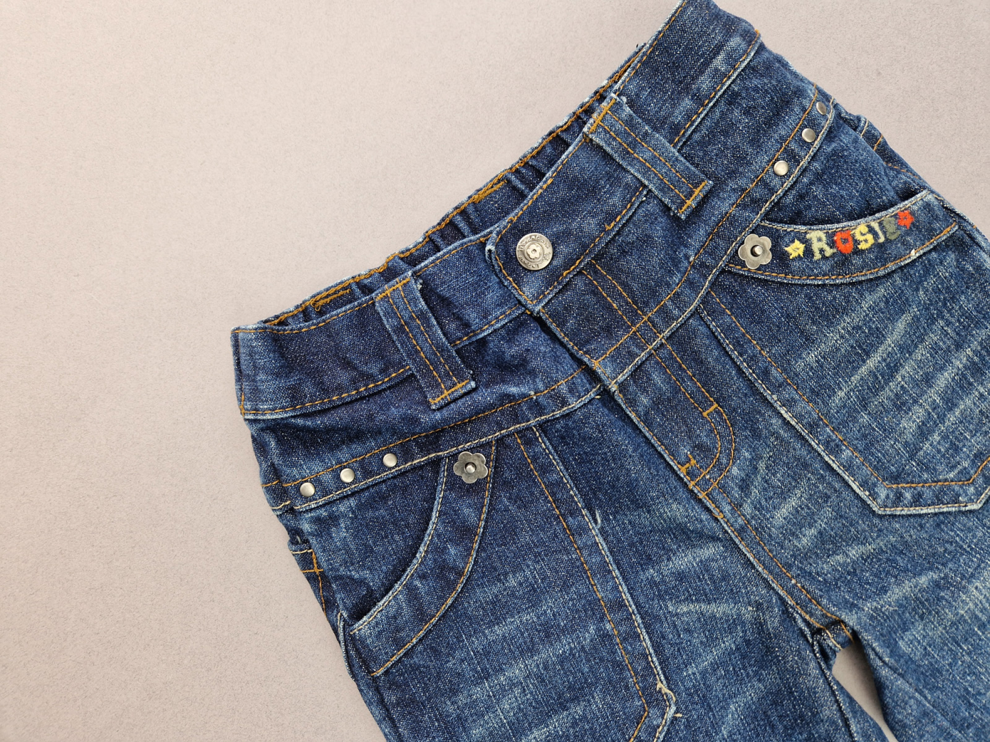 Jeanshose Gr. 122 Tik Tak dunkelblau lang mit Stickerei
