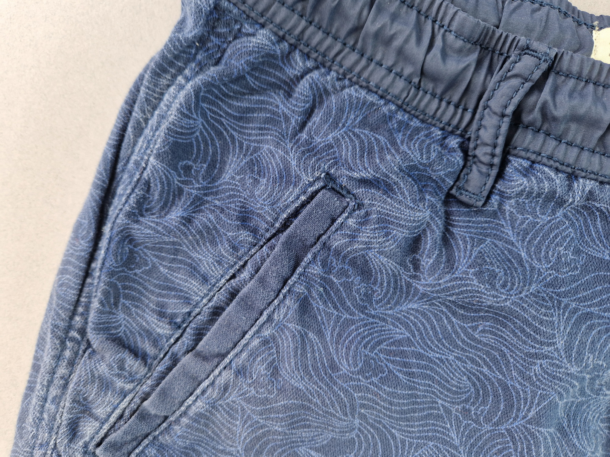 Sommershort Gr. 128 Zara dunkelblau mit Taschen und Gummibund, Sommerjeans