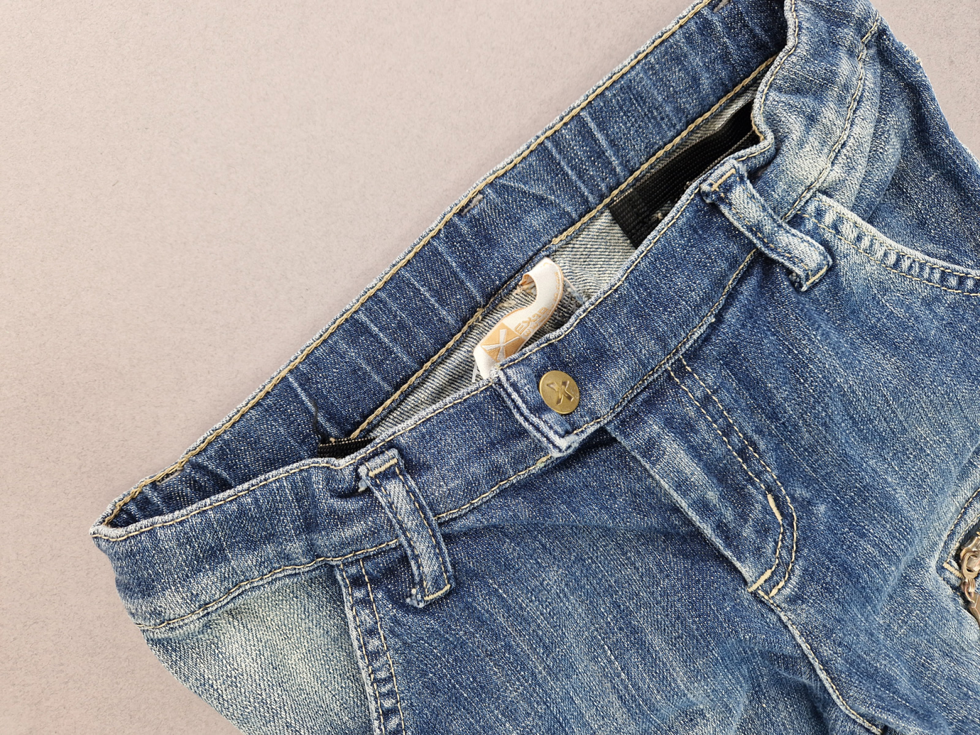 Raffinierte ¾ Jeanshose Gr. 140 ex10 blau mit vielen Taschen