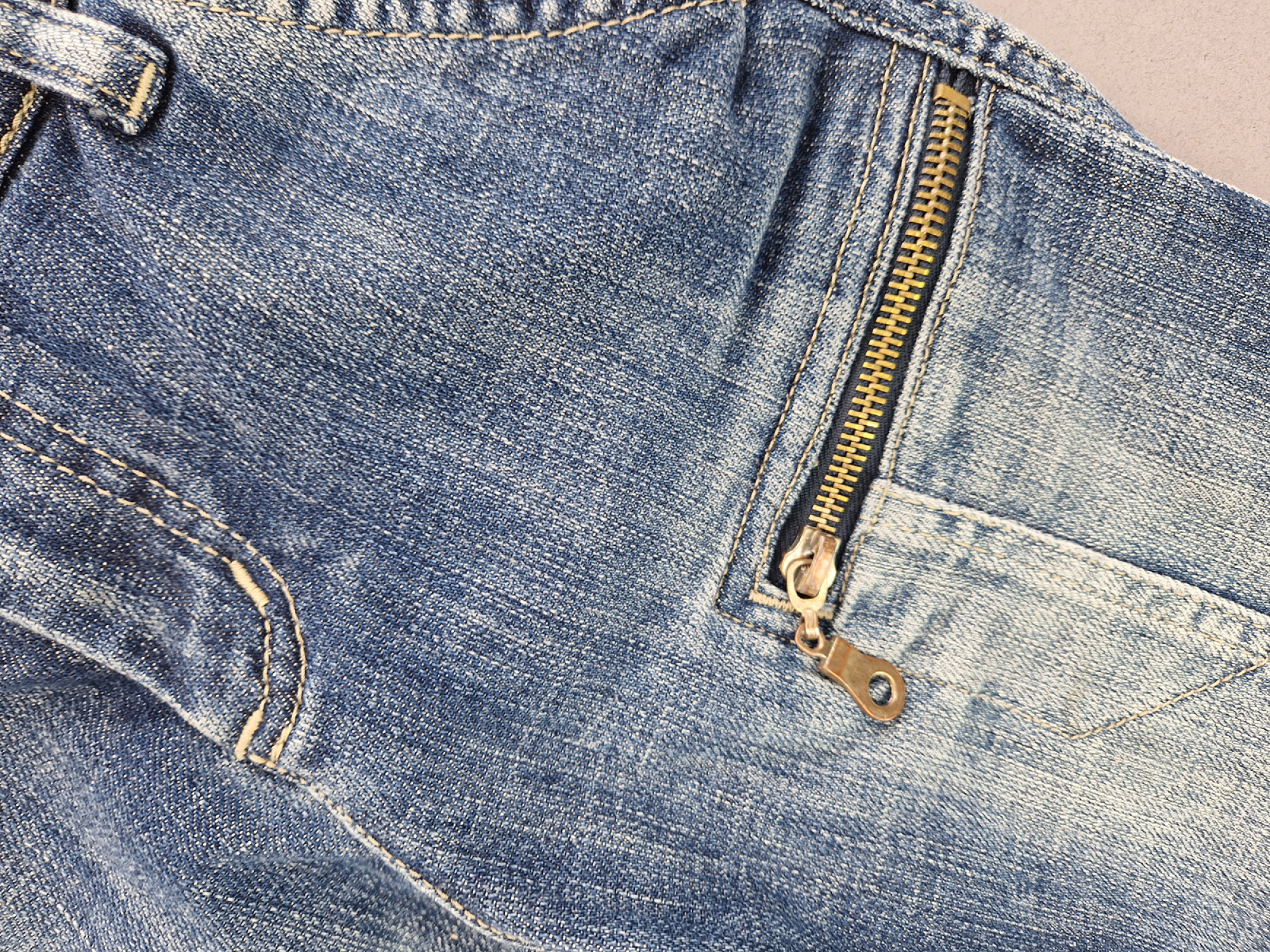 Raffinierte ¾ Jeanshose Gr. 140 ex10 blau mit vielen Taschen